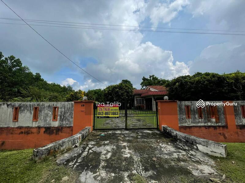 Untuk Dijual - RUMAH BANGLO DI TAMAN PEGAWAI KANAN KERAJAAN, TAIPING, PERAK