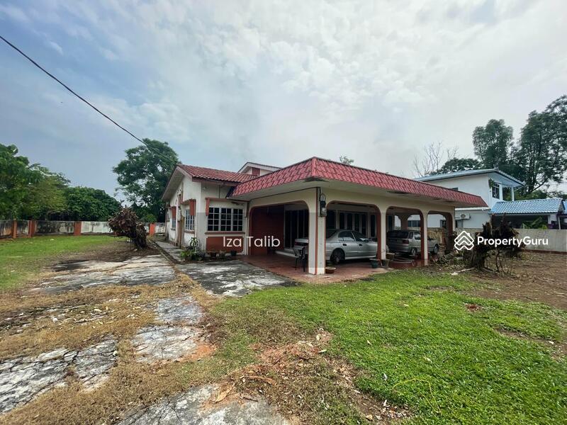 Untuk Dijual - RUMAH BANGLO DI TAMAN PEGAWAI KANAN KERAJAAN, TAIPING, PERAK
