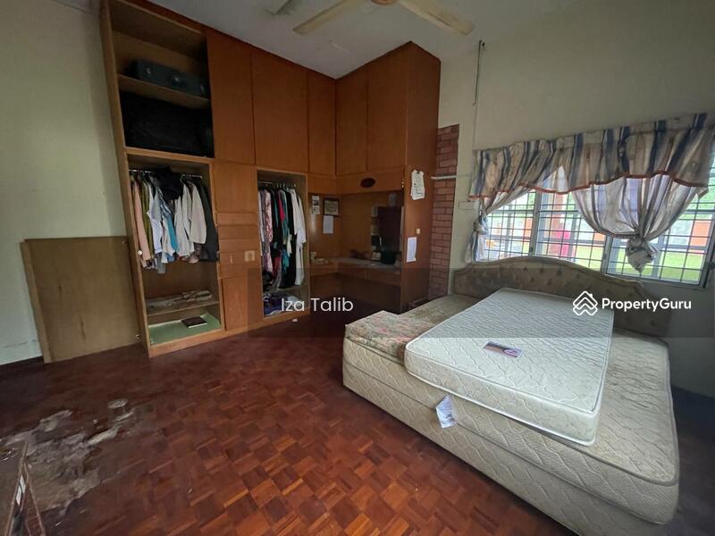 Untuk Dijual - RUMAH BANGLO DI TAMAN PEGAWAI KANAN KERAJAAN, TAIPING, PERAK
