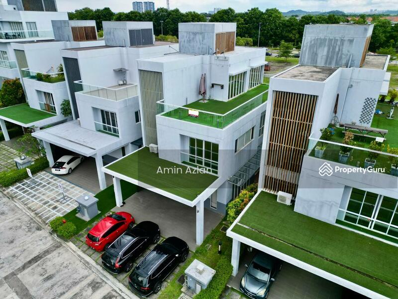 For Sale - Lakefront Villa Cyberjaya
