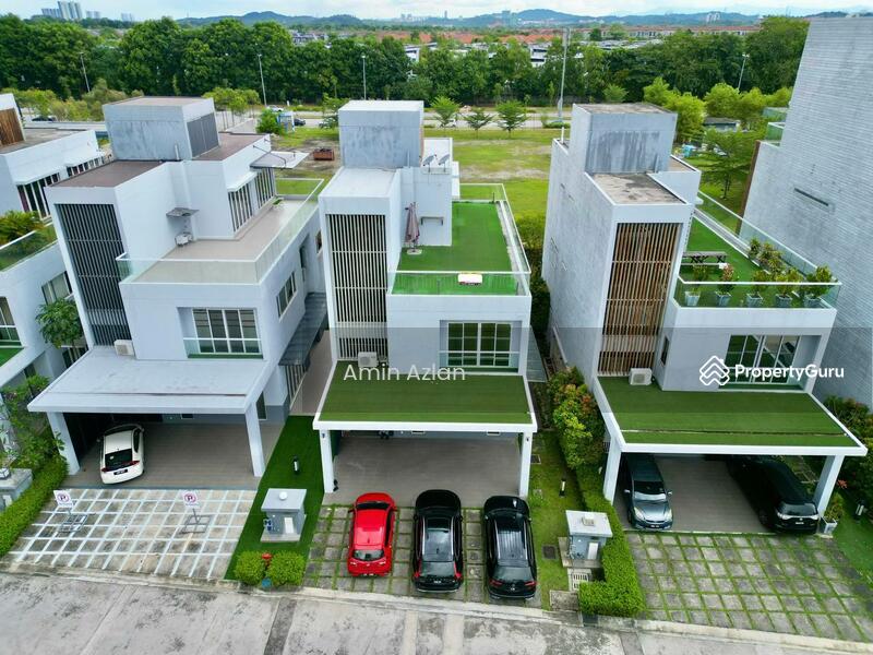 For Sale - Lakefront Villa Cyberjaya