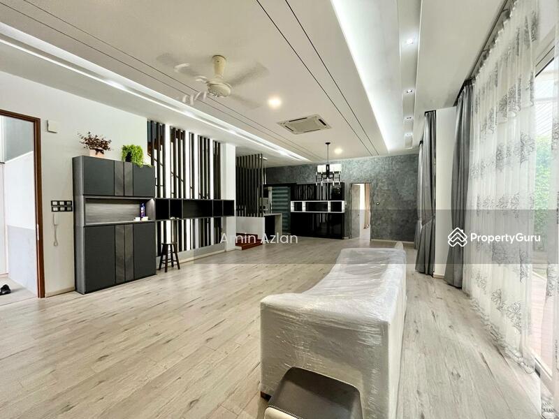For Sale - Lakefront Villa Cyberjaya