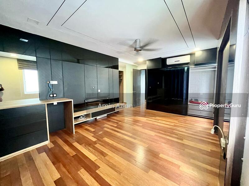 For Sale - Lakefront Villa Cyberjaya