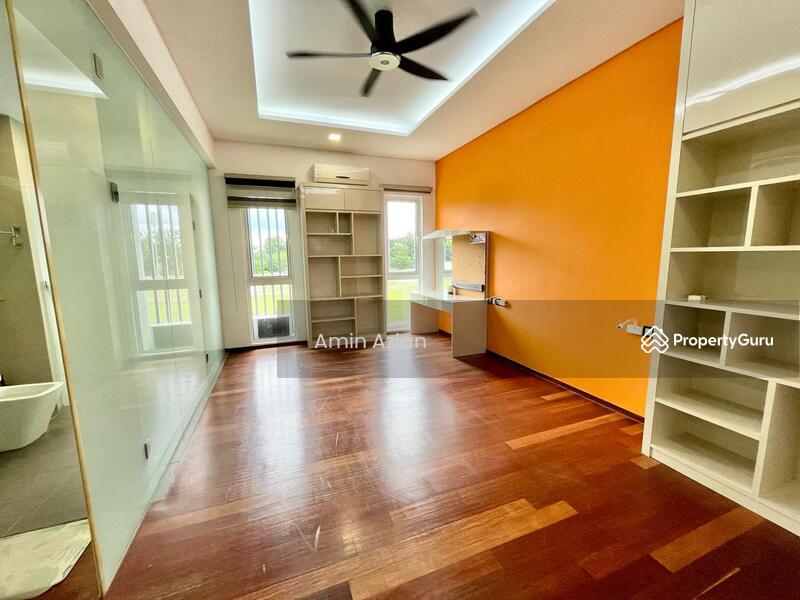 For Sale - Lakefront Villa Cyberjaya