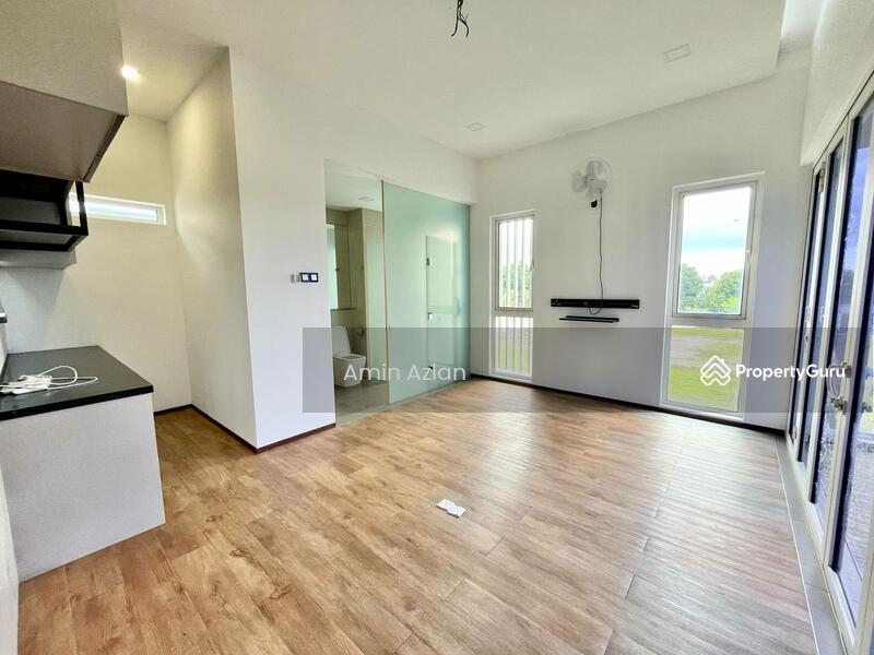 For Sale - Lakefront Villa Cyberjaya