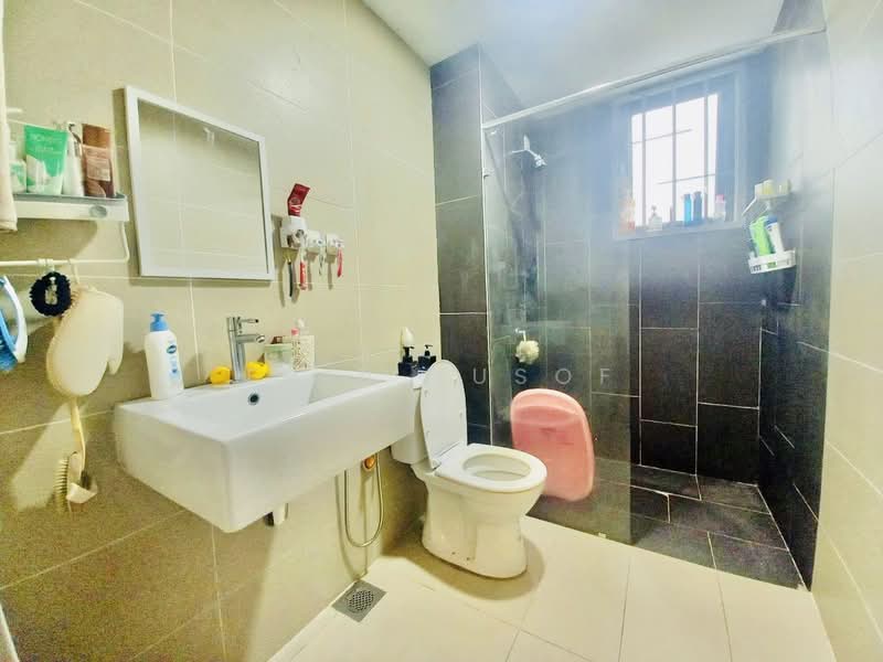 Servis Apartment untuk Dijual di Almyra Residences - Erin Yusof - Bathroom - PropertyGuru.com.my