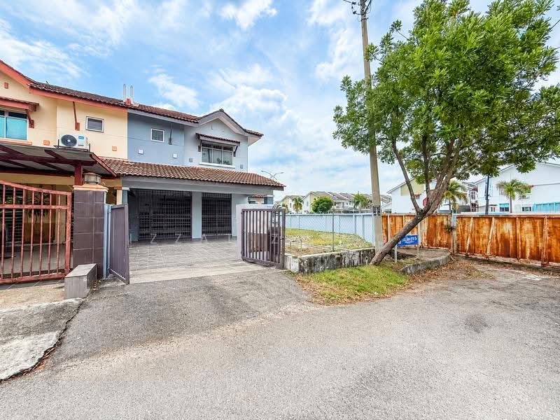 2-storey Terraced House for Sale in Taman Tasik Puchong (Puchong) - Izzat Zamros - Exterior - PropertyGuru.com.my