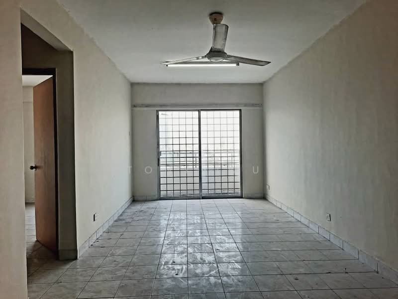 Apartment for Sale at Idaman Sutera - Tony Lau - Living Room - PropertyGuru.com.my