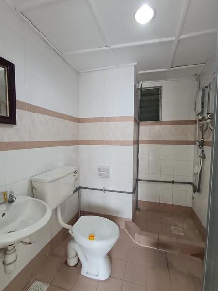 Service Residence for Sale at Rhythm Avenue - Gek Hwee Teo - Bathroom - PropertyGuru.com.my