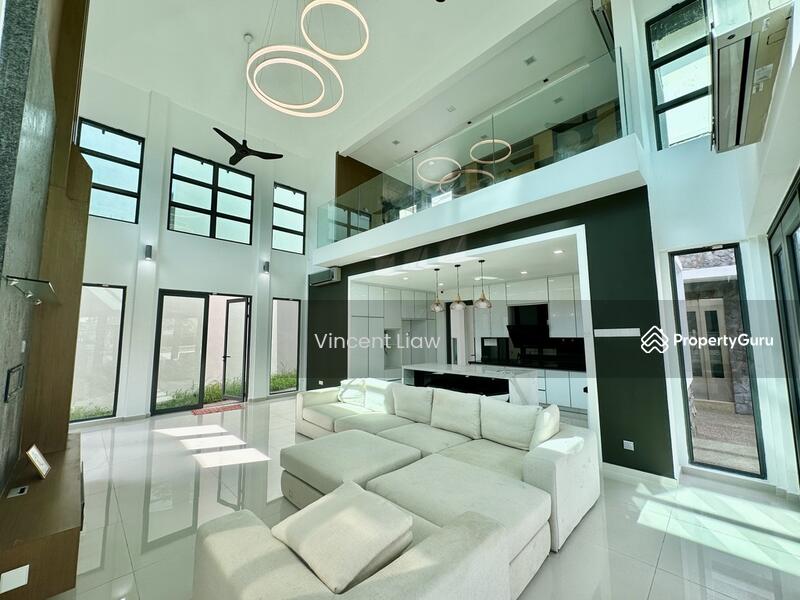 Living area - Double Volume Ceiling