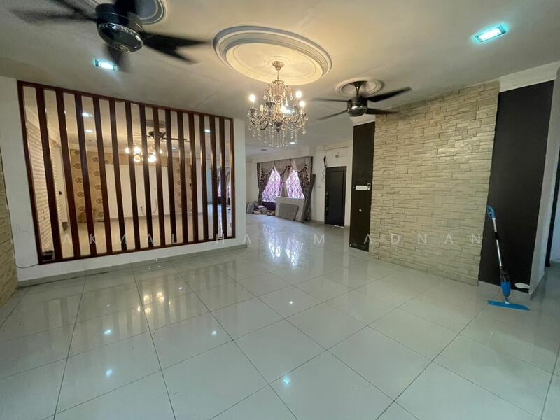 Untuk Dijual - Kuala Selangor,2-storey semi-d, renovated, near Malawati stadium.