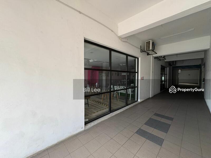 end lot with side door