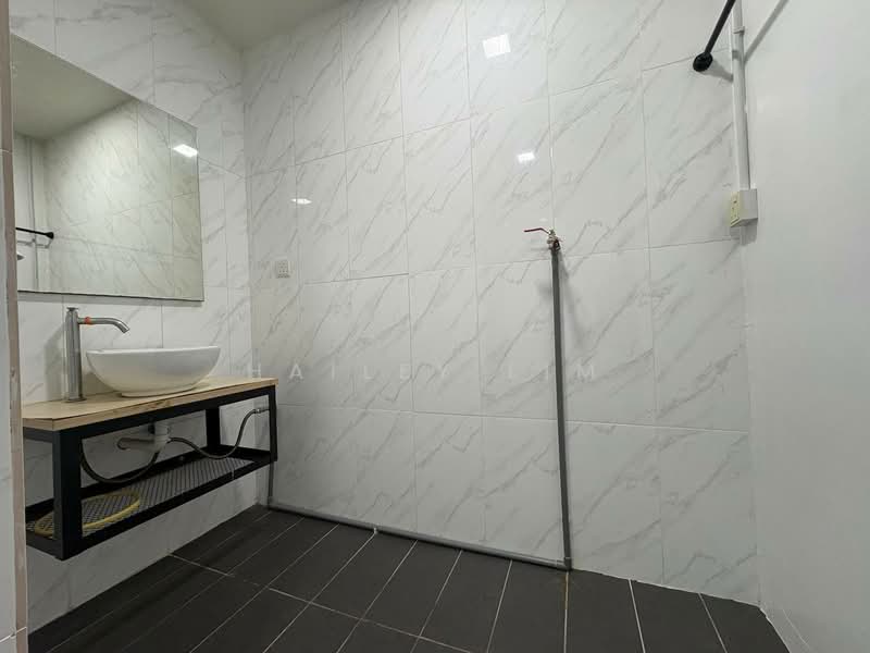 Condominium for Rent at Marriot International Hotel @ Empire City - Hailey Lim - Bathroom - PropertyGuru.com.my