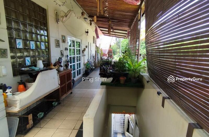 For Sale - Sell Below Bank Value - Spacious Corner 2 Storey Taman Desa