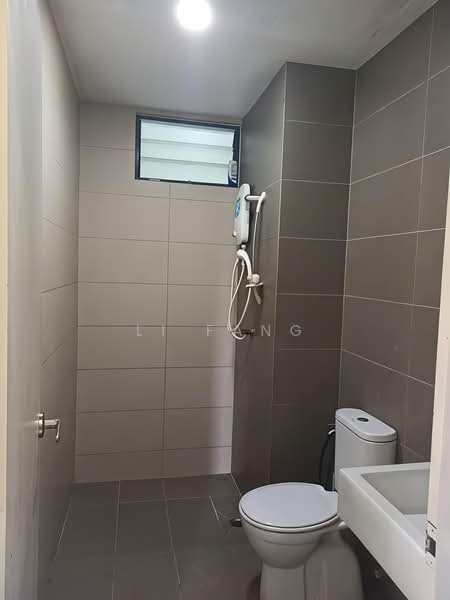 Kondominium untuk Dijual di Aspen Residences - Li Fang - Bathroom - PropertyGuru.com.my