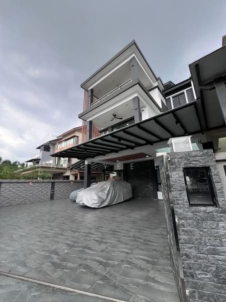 Semi-Detached House for Sale in Johor Bahru (Johor) - Hooi Yee Lee - PropertyGuru.com.my
