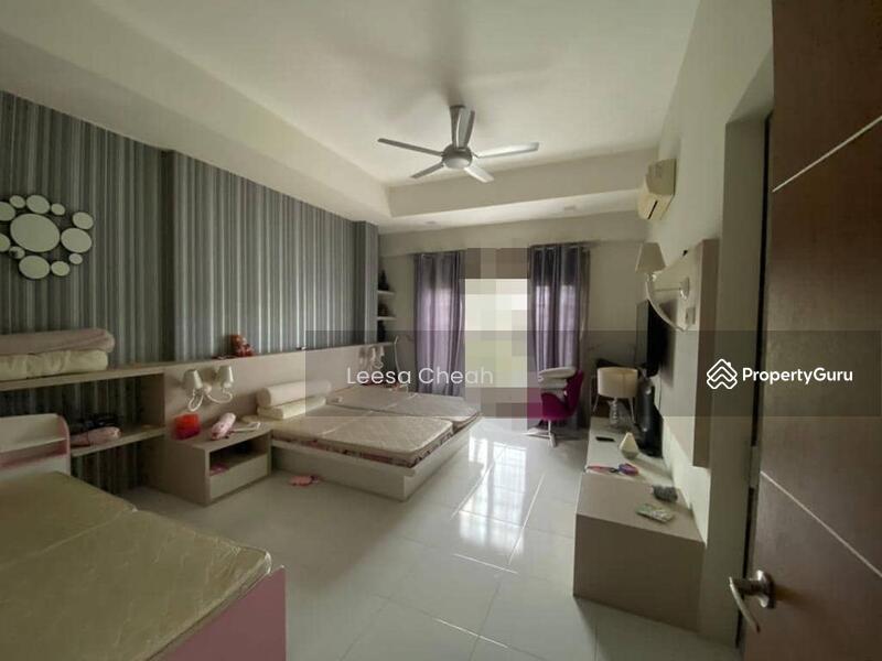 For Sale - Mandarin Quarter