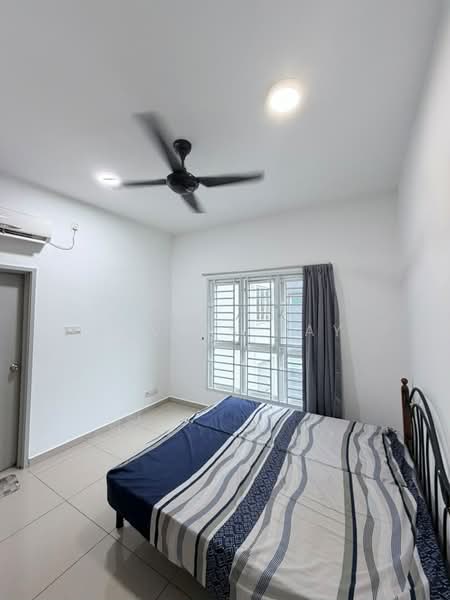 Service Residence for Sale at Seasons Amara Larkin - Alviss Tay - Bedroom - PropertyGuru.com.my