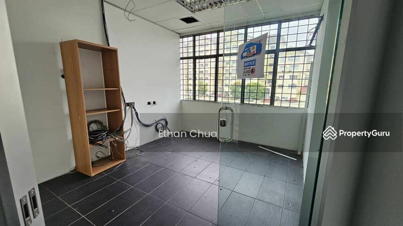 Untuk Disewa - Jalan Subang 7 office space
