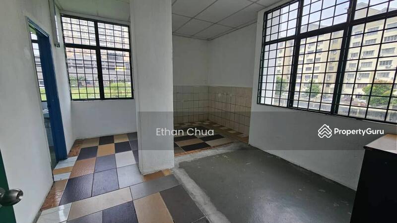 Untuk Disewa - Jalan Subang 7 office space