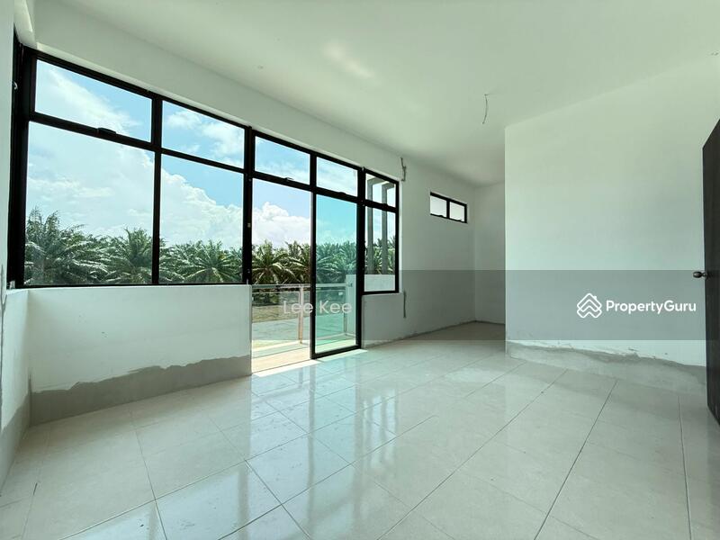 Rumah Teres 2 Tingkat untuk Dijual di Taman Senggarang (Senggarang) - Lee Kee - PropertyGuru.com.my