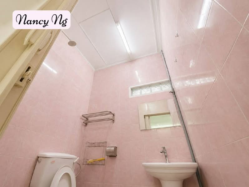 1-storey Terraced House for Sale in Taman Bagan (Butterworth) - Nan See Ng - Bathroom - PropertyGuru.com.my