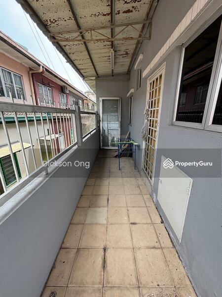 For Rent - Taman Seri Putra, Sungai Buloh, Corner Double storey house