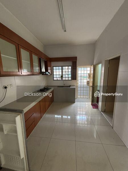 For Rent - Taman Seri Putra, Sungai Buloh, Corner Double storey house