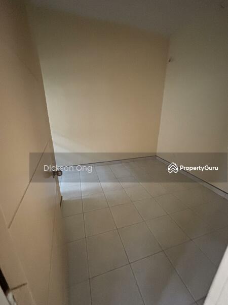 For Rent - Taman Seri Putra, Sungai Buloh, Corner Double storey house