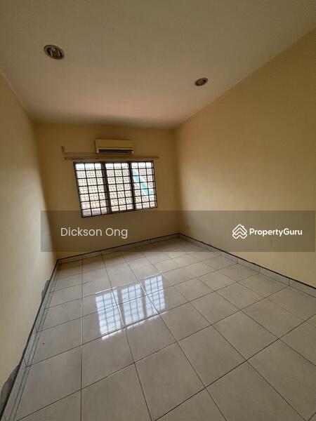 For Rent - Taman Seri Putra, Sungai Buloh, Corner Double storey house