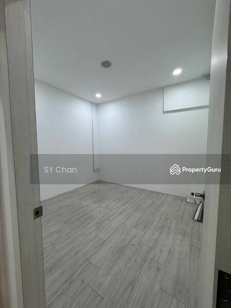 Untuk Disewa - Bandar Puteri Puchong Corner Shop Office for Rent