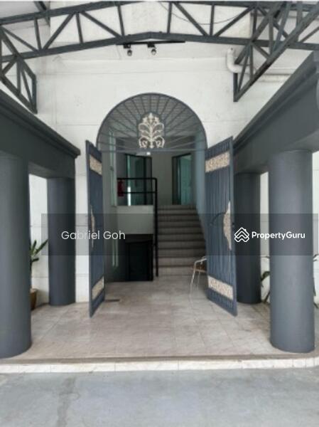 Untuk Dijual - 6 Storey Building With 35 Rooms (11 Units Apartment)
