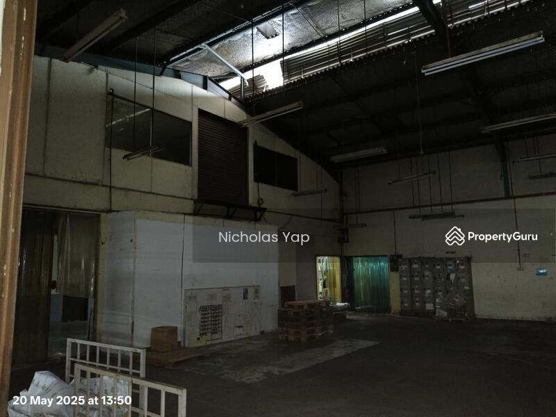 For Rent - 1.5 storey Corner factory warehouse @ bandar baru Bangi