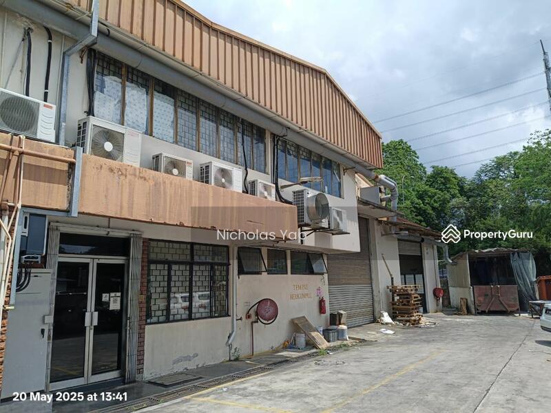 For Rent - 1.5 storey Corner factory warehouse @ bandar baru Bangi