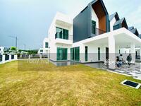 For Sale - DENGKIL Double Storey landed Corner Lot 35 x 80