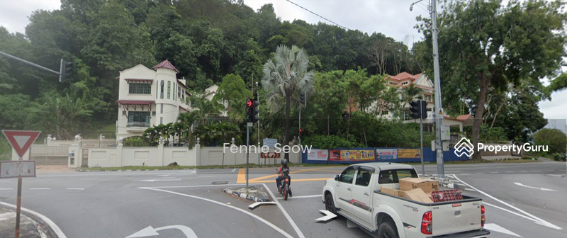 Untuk Disewa - Huge Bungalow At Bukit Jambul