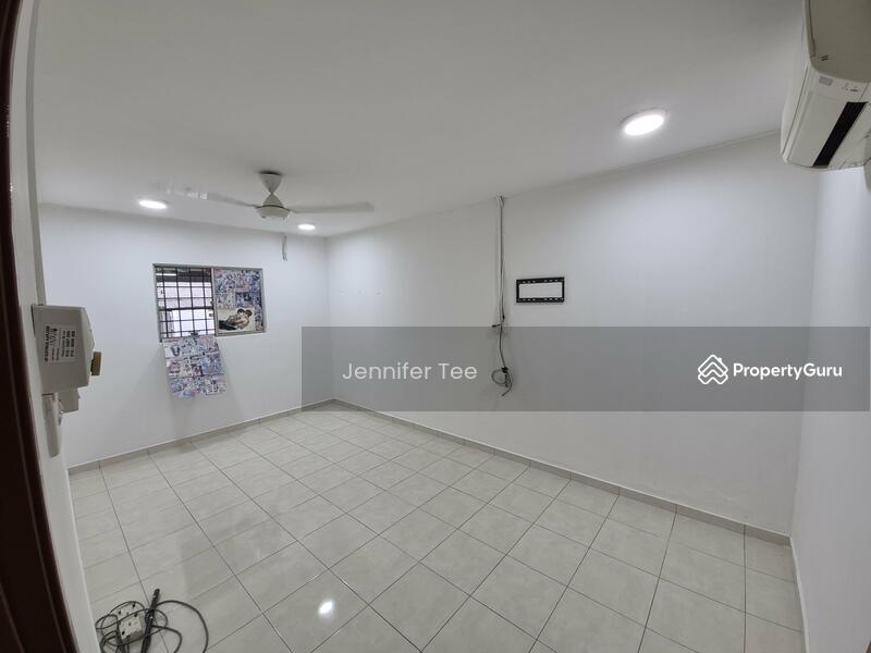 Untuk Disewa - Section 8 @ Petaling Jaya