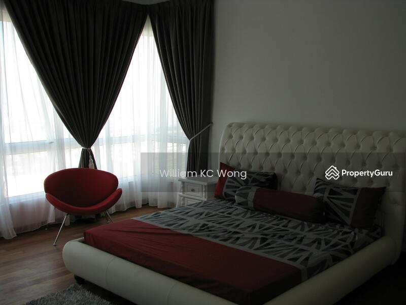 For Sale - Gurney Paragon