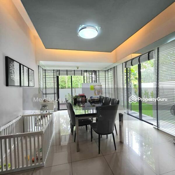 Twin Palms, Sungai Long Dining Room