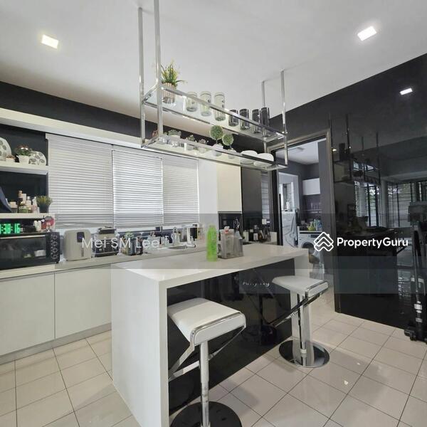 Twin Palms, Sungai Long Kitchen