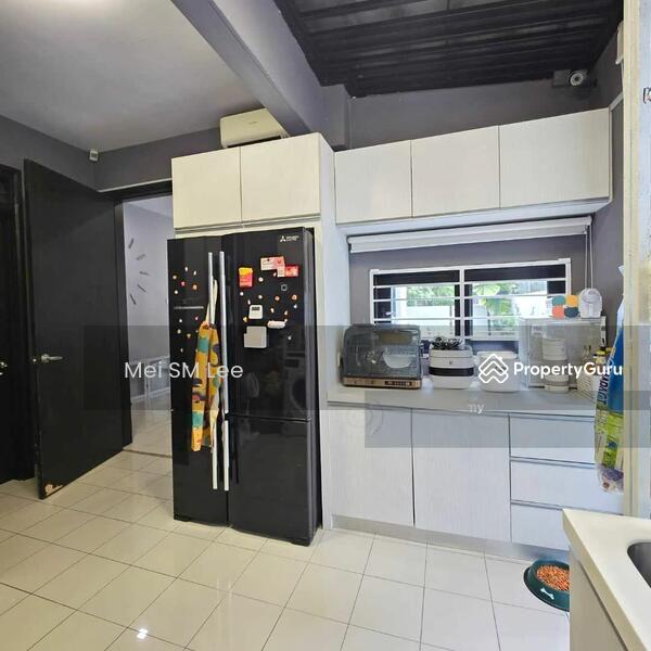 Twin Palms, Sungai Long Kitchen