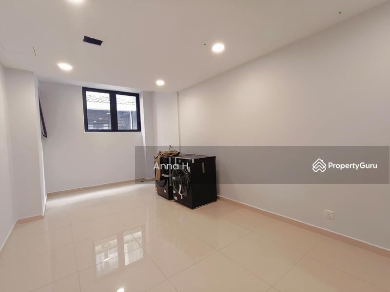 3-storey Terraced House for Sale in Lake Fields (Sungai Besi) - Anna H - PropertyGuru.com.my