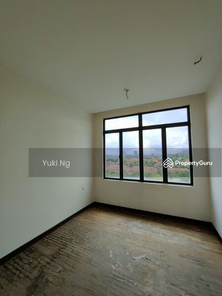 For Sale - Park Village Condominiums @ Precinct 15