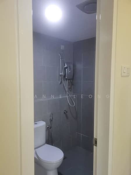 Kondominium untuk Disewa di Flexis @ One South - Joanne Leong - Bathroom - PropertyGuru.com.my