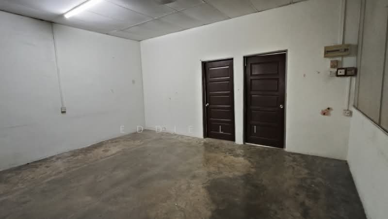Shop / Office for Rent in Taman Skudai Baru (Skudai) - Eddie Lai - Interior - PropertyGuru.com.my