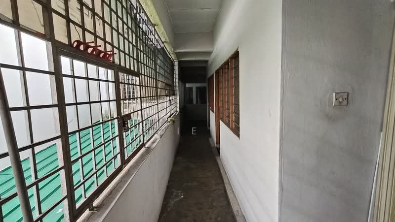 Shop / Office for Rent in Taman Skudai Baru (Skudai) - Eddie Lai - Corridor - PropertyGuru.com.my