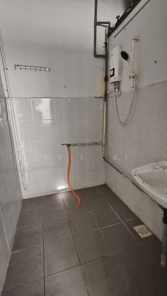 Shop / Office for Rent in Taman Skudai Baru (Skudai) - Eddie Lai - Bathroom - PropertyGuru.com.my