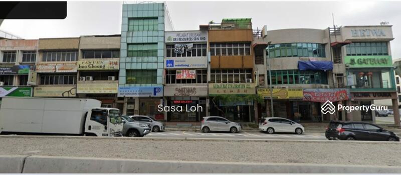 For Sale - Roi 5.4%, Facing Main road, 3 Min Walking Distance to Mrt, 3 Storey Shop