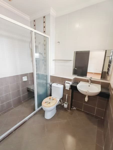 Rumah Teres 2 Tingkat untuk Dijual di Bandar Kinrara Seksyen 5 (Bandar Kinrara) - Evan Goh - Bathroom - PropertyGuru.com.my