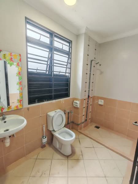 Rumah Teres 2 Tingkat untuk Dijual di Bandar Kinrara Seksyen 5 (Bandar Kinrara) - Evan Goh - Bathroom - PropertyGuru.com.my